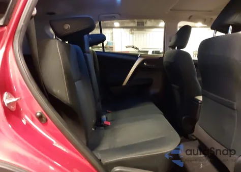 2015 Toyota Rav4 Xle z USA, uszkodzony, nr VIN JTMRFREV4FD128709